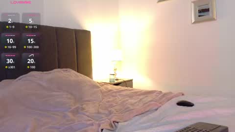 Snapshot of lia_tinez chatting on August 3, 10:24 pm Lia online show from August 3, 10:24 pm