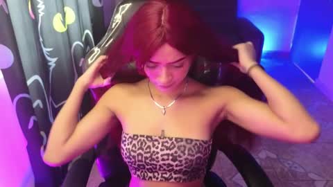 lia_varel online show from May 11, 1:06 pm