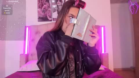 Snapshot of liaa_cutee chatting on January 9, 11:13 am Lia online show from January 9, 11:13 am