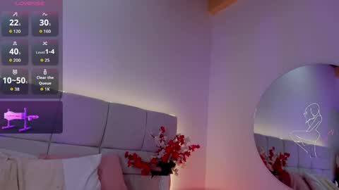 Liaa online show from May 20, 6:36 pm