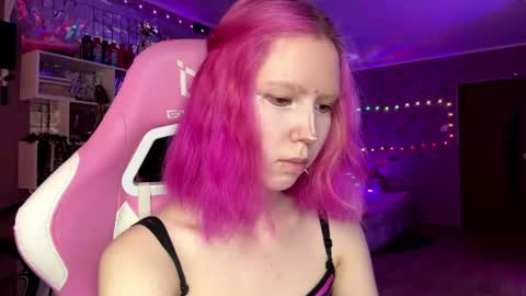 Snapshot of liaaluna chatting on June 24, 1:32 pm Lia online show from June 24, 1:32 pm