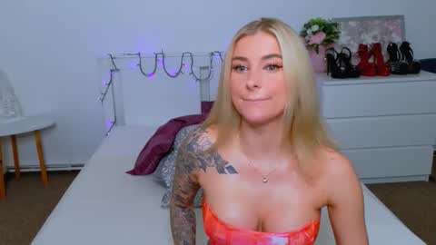 Lia online show from February 14, 9:17 am