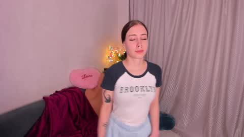 Snapshot of liablund chatting on March 11, 6:52 pm Milana online show from March 11, 6:52 pm