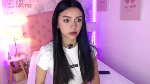 Snapshot of liabunny_ chatting on July 6, 12:02 pm Lia 3 online show from July 6, 12:02 pm