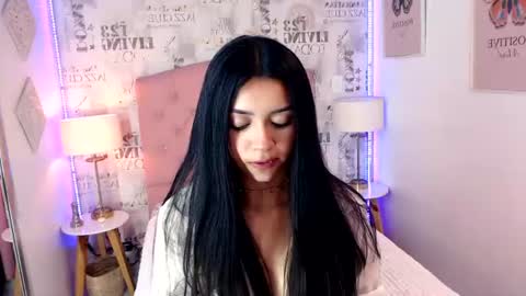 Snapshot of liabunny_ chatting on July 7, 12:09 pm Lia 3 online show from July 7, 12:09 pm