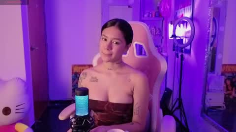 Snapshot of liabutera chatting on April 15, 10:21 pm Lia Butera online show from April 15, 10:21 pm