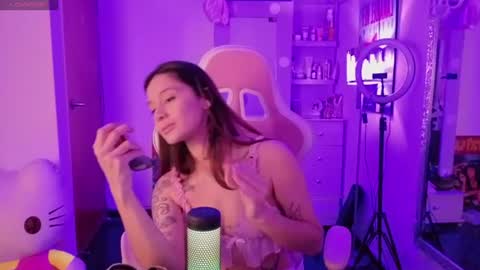 Snapshot of liabutera chatting on June 12, 8:19 pm Lia Butera online show from June 12, 8:19 pm