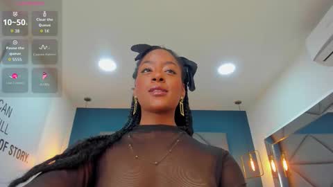 liahparis online show from December 18, 2:45 pm