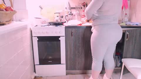 miss Lia  colection for travel online show from December 13, 6:05 pm