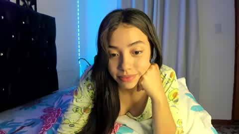 Snapshot of liakent24 chatting on December 15, 6:51 am Lia Kent online show from December 15, 6:51 am