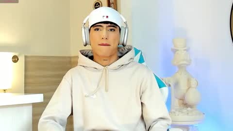 Snapshot of liam_055 chatting on September 12, 4:40 pm Liam online show from September 12, 4:40 pm