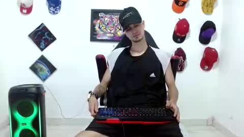 Andres online show from March 18, 10:57 pm