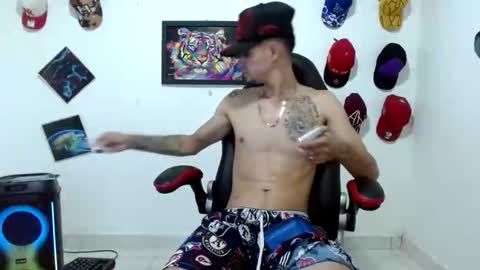 Andres online show from April 5, 10:07 pm