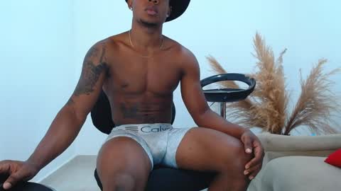 liam_bolt online show from April 4, 10:29 pm