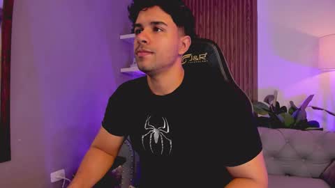 Liam Collins online show from December 16, 11:48 am