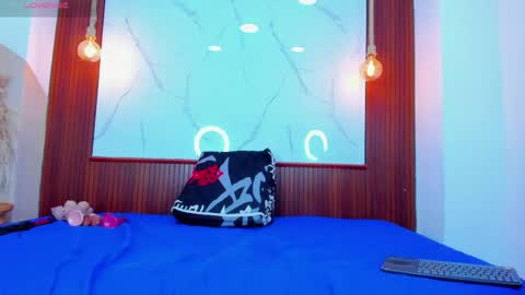 Liam forest  online show from April 15, 1:34 am