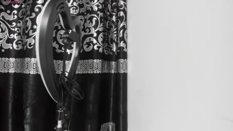 LIAM KLEIN online show from February 27, 11:10 am