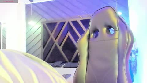 LIAM KLEIN online show from February 9, 5:28 pm