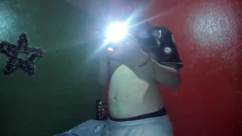 Snapshot of liam_oasiss chatting on January 6, 11:31 pm liam_oasiss online show from January 6, 11:31 pm