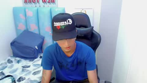 Snapshot of liam_play chatting on May 11, 4:51 am LIAM online show from May 11, 4:51 am
