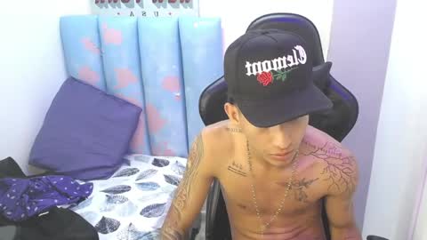 Snapshot of liam_play chatting on May 14, 4:30 am LIAM online show from May 14, 4:30 am