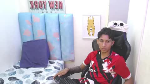 Snapshot of liam_play chatting on May 27, 9:23 pm LIAM online show from May 27, 9:23 pm