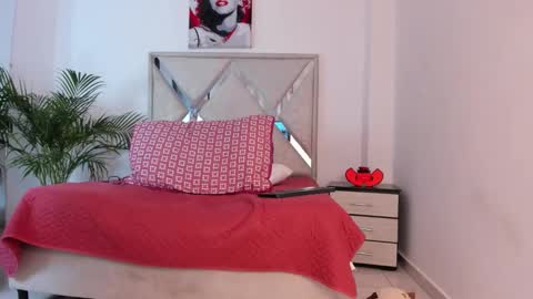 Call me Lian online show from March 21, 2:31 pm