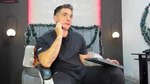 Liam online show from November 27, 10:12 pm