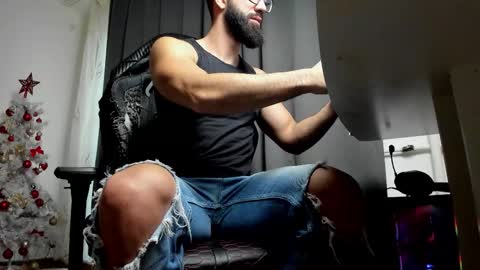 Liam online show from January 7, 8:17 am