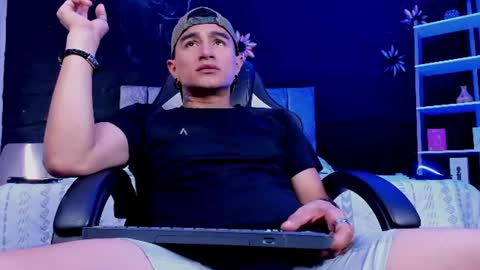 LiamDeep online show from June 22, 7:55 pm
