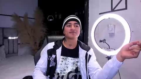 LiamDeep online show from July 10, 7:05 pm