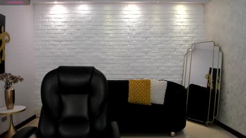 Liam online show from November 12, 3:40 am