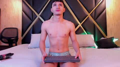 liammuller online show from October 13, 11:43 am