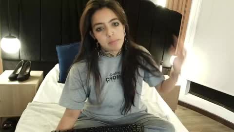 L I A M O N R O E online show from March 13, 11:50 am