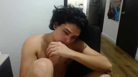 Snapshot of liamrides chatting on October 3, 2:41 am liamrides online show from October 3, 2:41 am