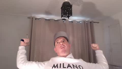 liamruff online show from June 29, 3:56 pm