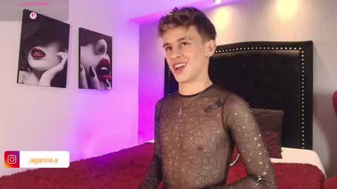 Snapshot of liamwild20 chatting on November 7, 4:56 am liam online show from November 7, 4:56 am