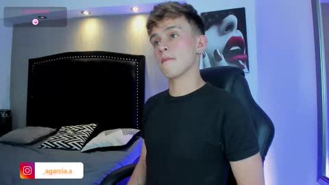 liam online show from March 28, 4:56 am