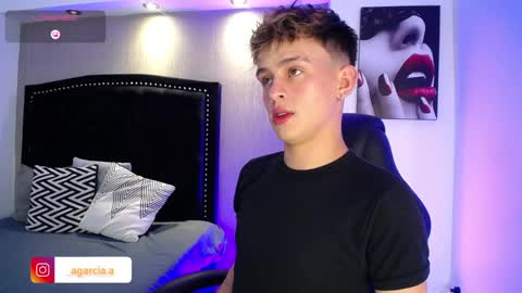 liam online show from April 9, 4:45 am