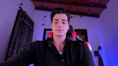 Snapshot of liamwyatt_ chatting on December 3, 4:03 am liamwyatt_ online show from December 3, 4:03 am