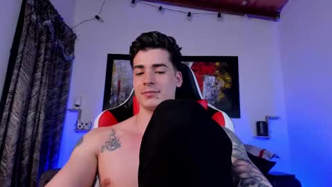 Snapshot of liamwyatt_ chatting on February 28, 6:43 am liamwyatt_ online show from February 28, 6:43 am