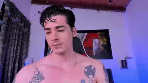 Snapshot of liamwyatt_ chatting on September 26, 3:43 am liamwyatt_ online show from September 26, 3:43 am