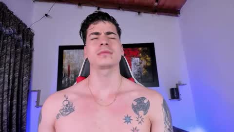 Snapshot of liamwyatt_ chatting on October 2, 5:47 am liamwyatt_ online show from October 2, 5:47 am