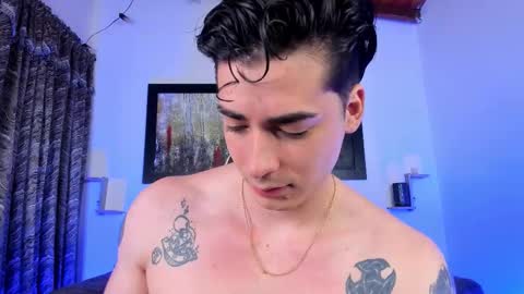 Snapshot of liamwyatt_ chatting on October 19, 3:18 am liamwyatt_ online show from October 19, 3:18 am