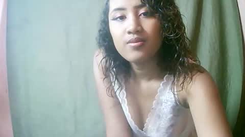 Liana9794 online show from May 18, 1:06 pm