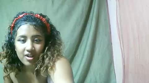 Liana9794 online show from May 23, 6:12 pm
