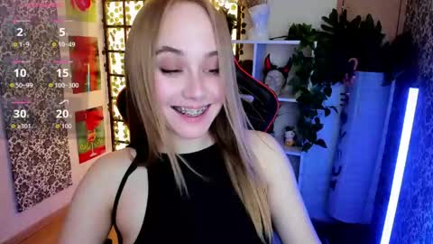 Snapshot of lianabright chatting on April 26, 3:26 am Liana online show from April 26, 3:26 am
