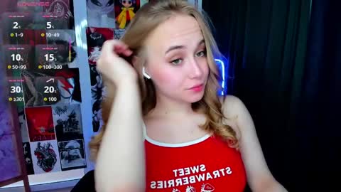 Snapshot of lianabright chatting on May 2, 1:32 am Liana online show from May 2, 1:32 am