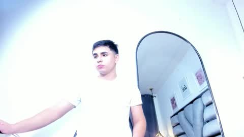 lianfox_ online show from February 23, 1:08 pm