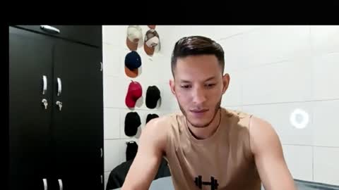 Snapshot of liano_sexy08 chatting on September 23, 2:03 am liano_sexy08 online show from September 23, 2:03 am